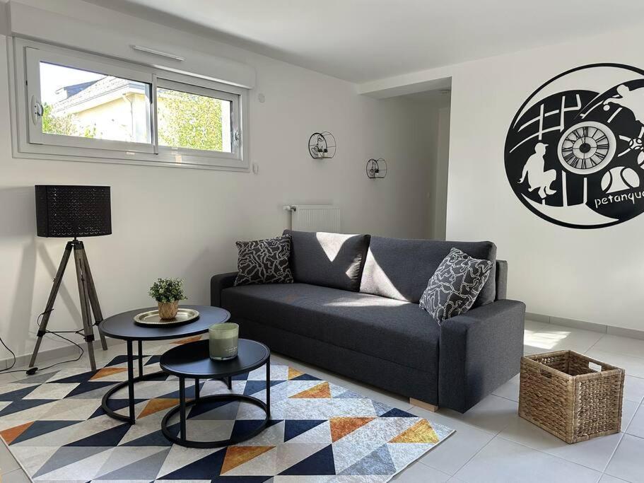 Villa * Domaine De La Solaie * - Proche Bords De Loire à Saint-Denis-de lʼHôtel Extérieur photo