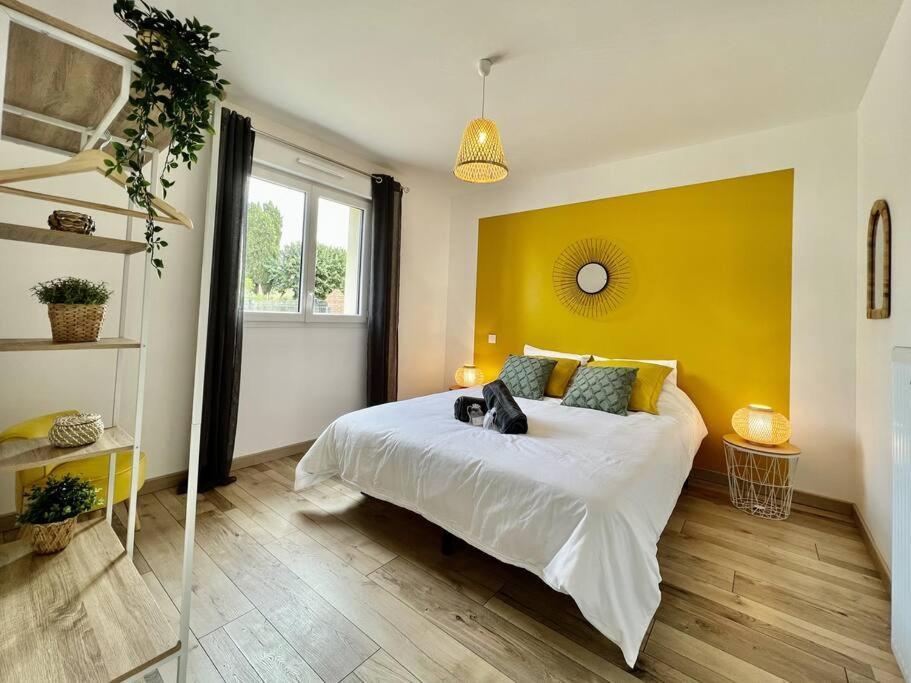 Villa * Domaine De La Solaie * - Proche Bords De Loire à Saint-Denis-de lʼHôtel Extérieur photo
